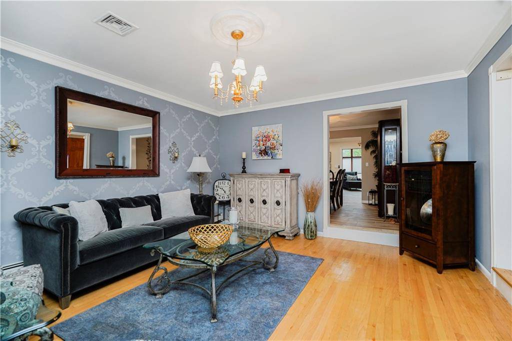 Staten Island, NY 10314,97 Martin AVE