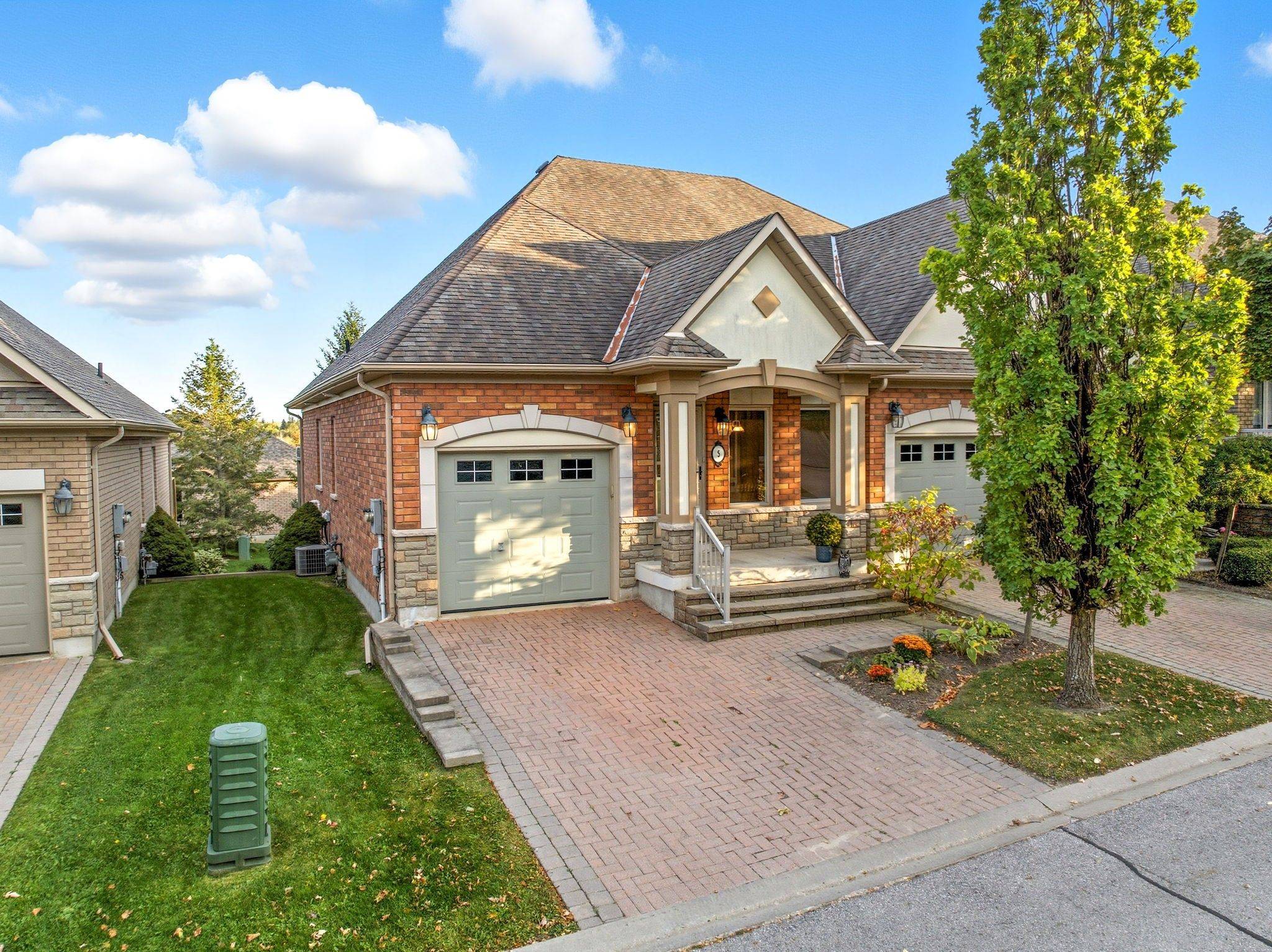 New Tecumseth, ON L9R 0C5,5 Via Vistana RD