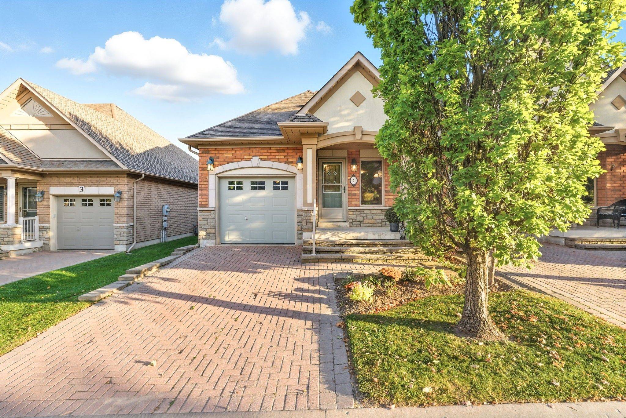 New Tecumseth, ON L9R 0C5,5 Via Vistana RD