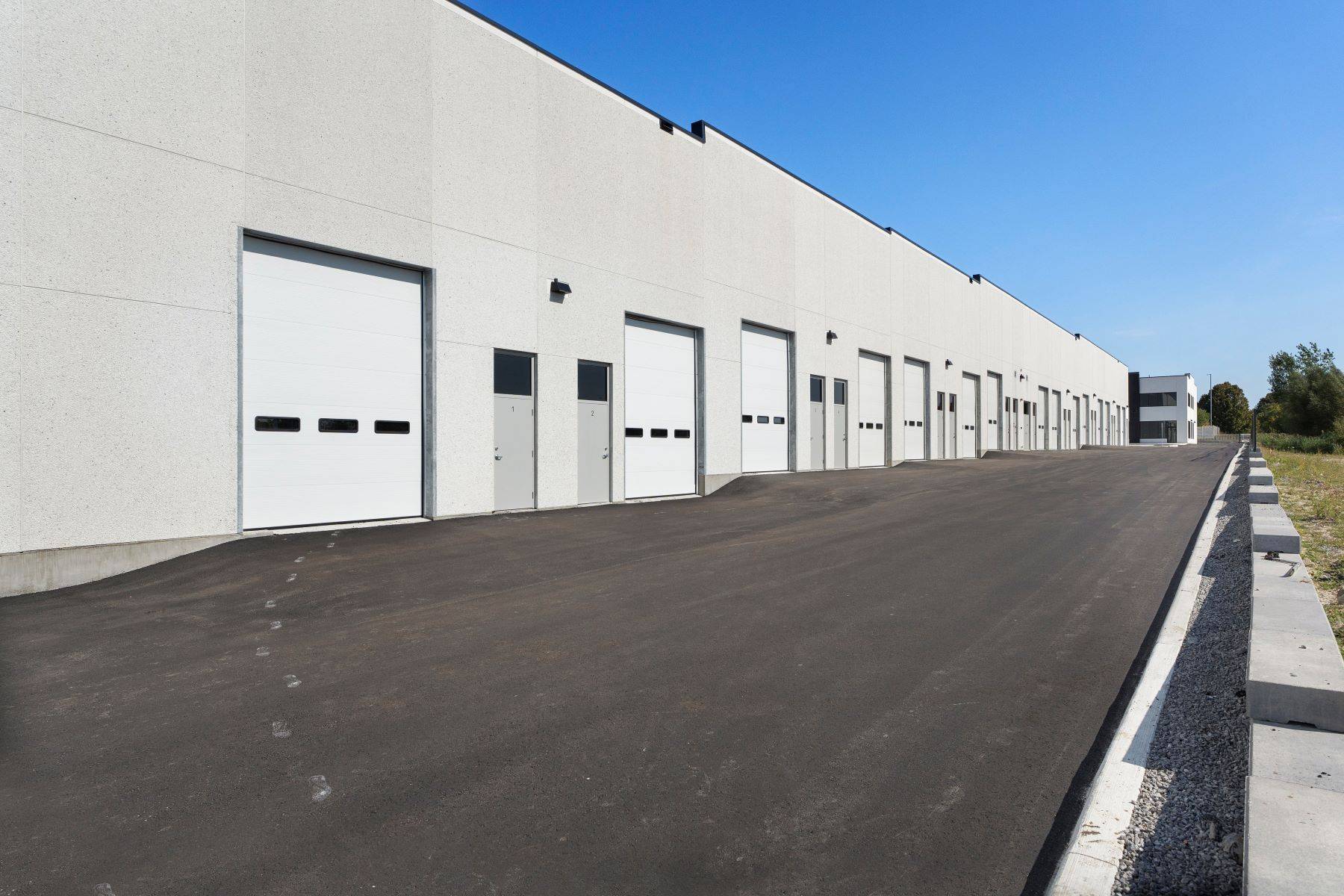 Newmarket, ON L3Y 8T8,455 Harry Walker Pkwy S #A5