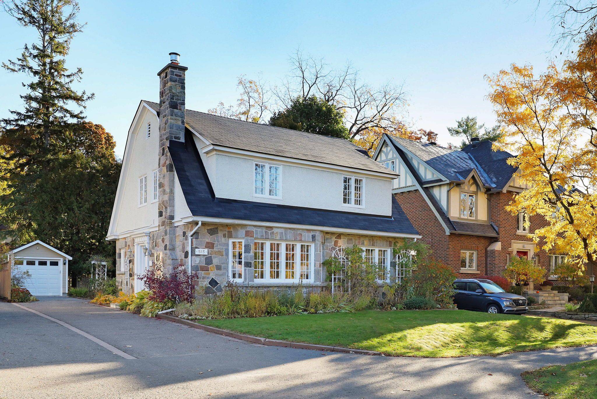 Tunneys Pasture And Ottawa West, ON K1Y 0B4,513 Island Park DR S