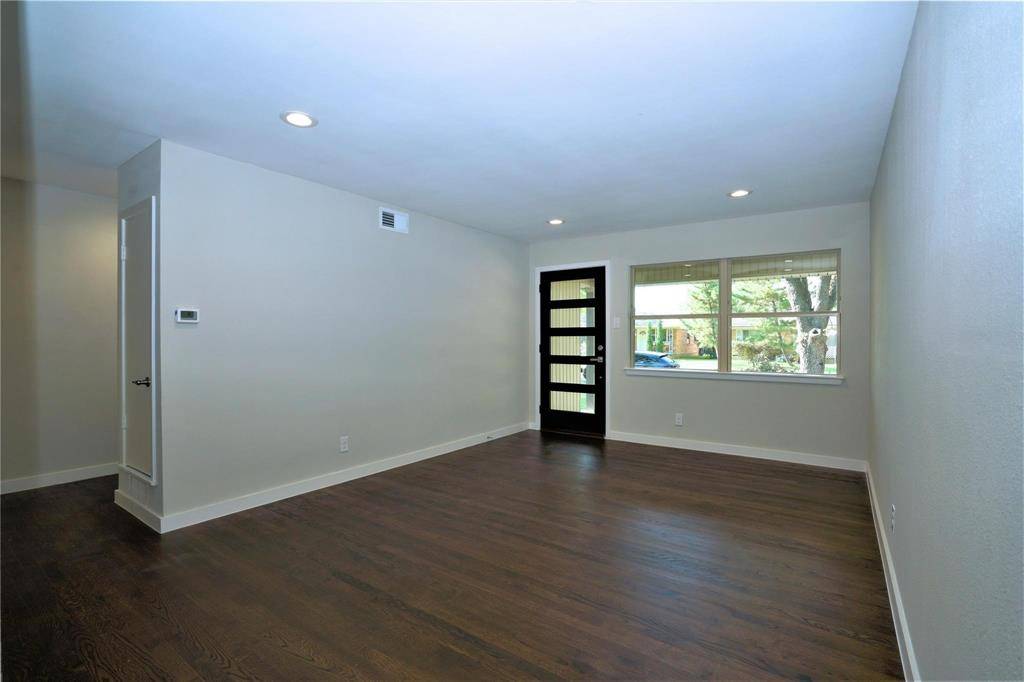 Dallas, TX 75228,2435 Hillsboro Avenue