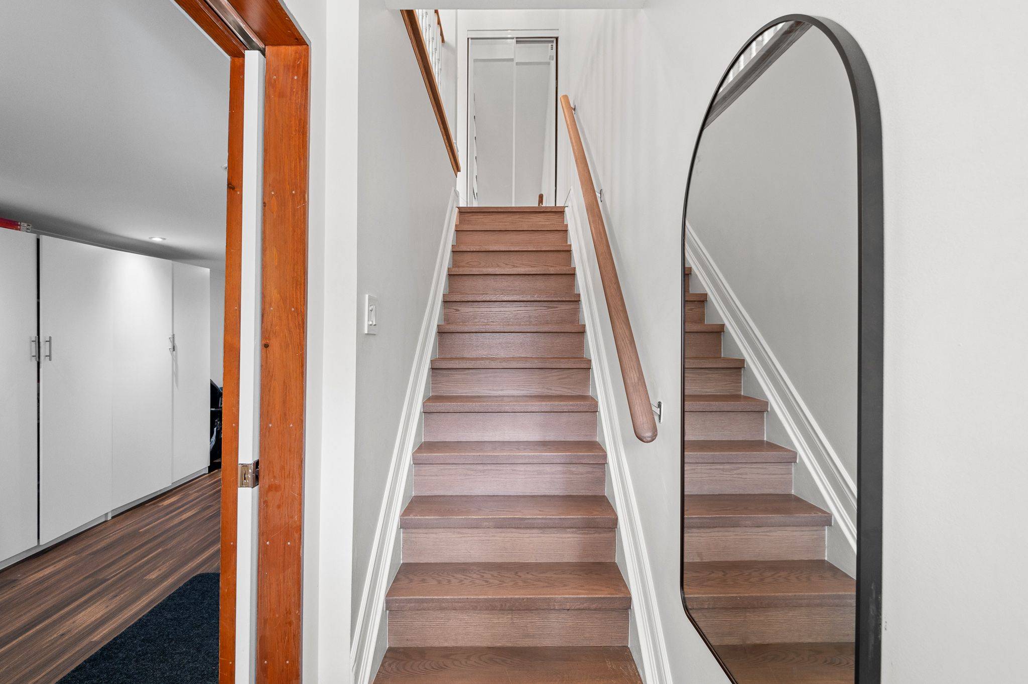 Mississauga, ON L5E 3H2,1255 Woodhill CT