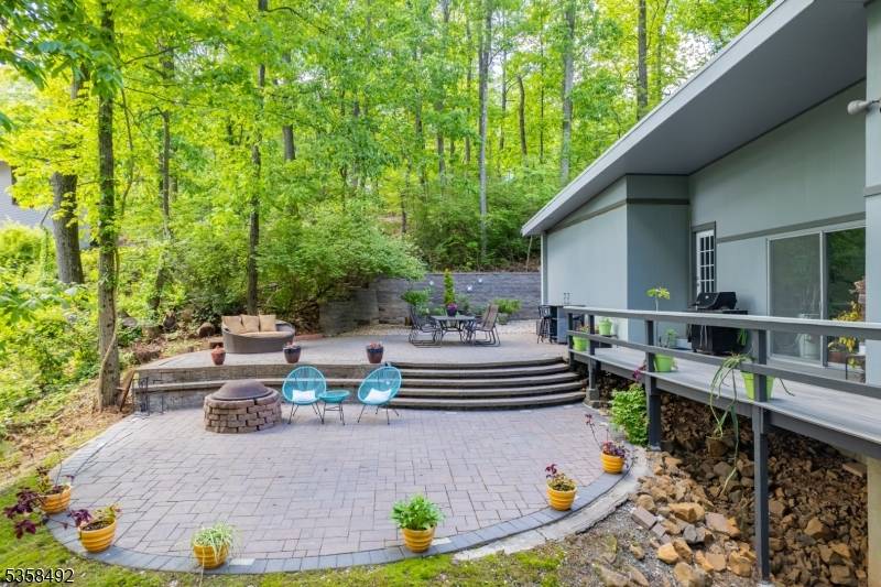 Watchung Boro, NJ 07069,1178 Johnston Dr