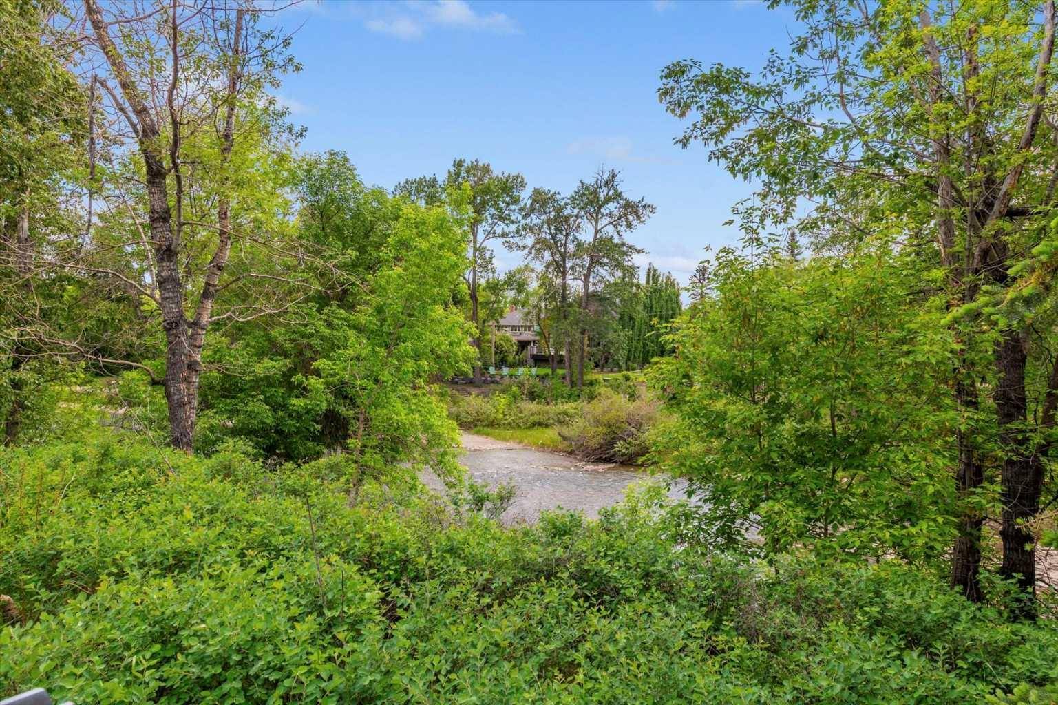 330 26 AVE SW #907, Calgary, AB T2S 2T3