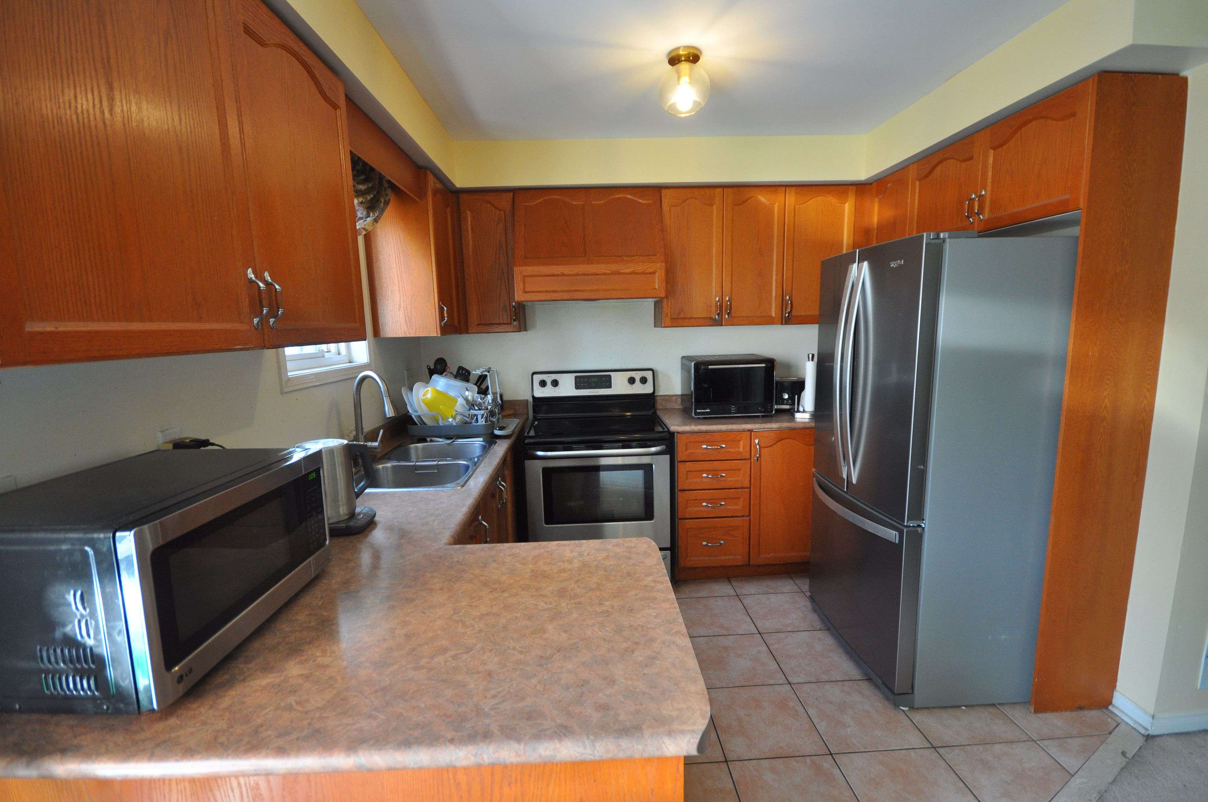 Mississauga, ON L5N 8J2,7665 Doverwood DR