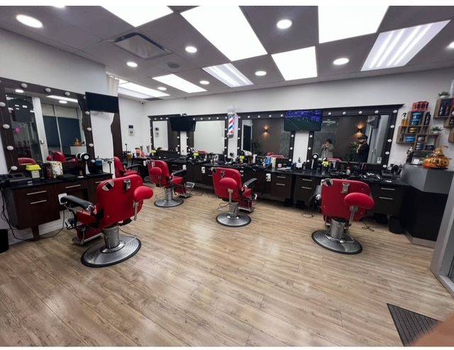 Mississauga, ON L5A 1W2,24 Dundas ST E #2