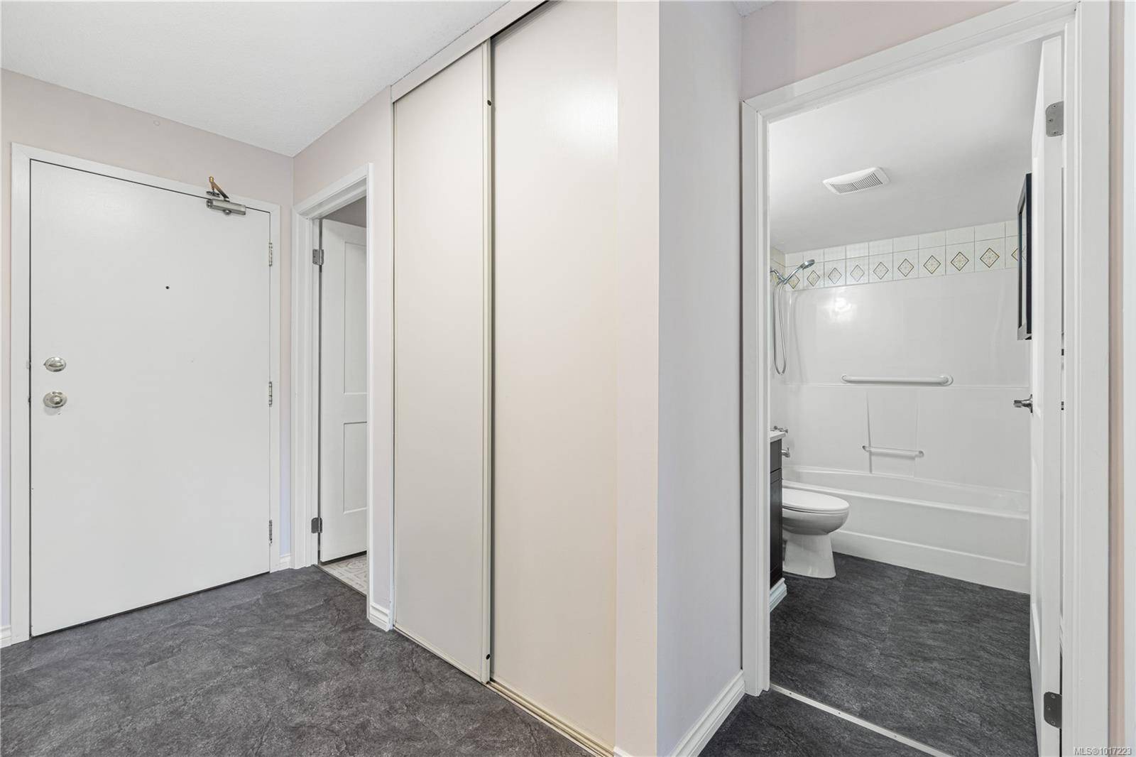 Nanaimo, BC V9V 1L8,6715 Dover Rd #307