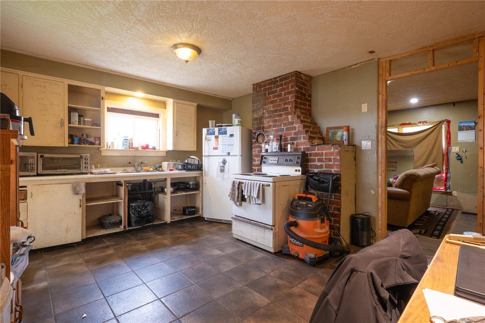 Nanaimo, BC V9R 1V3,626 Fourth St