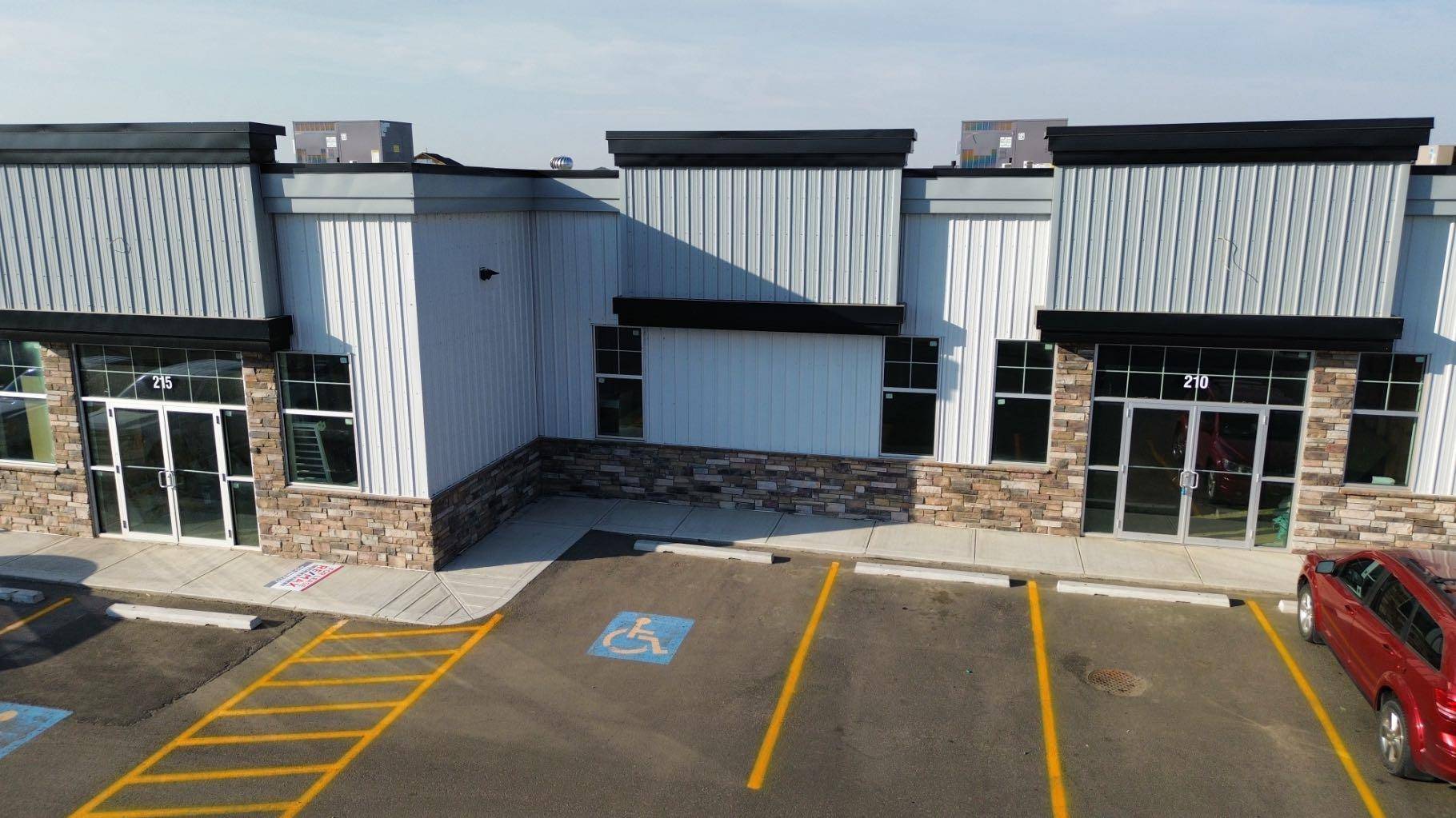 Blackfalds, AB T0M 0J0,5302 Vista TRL #215