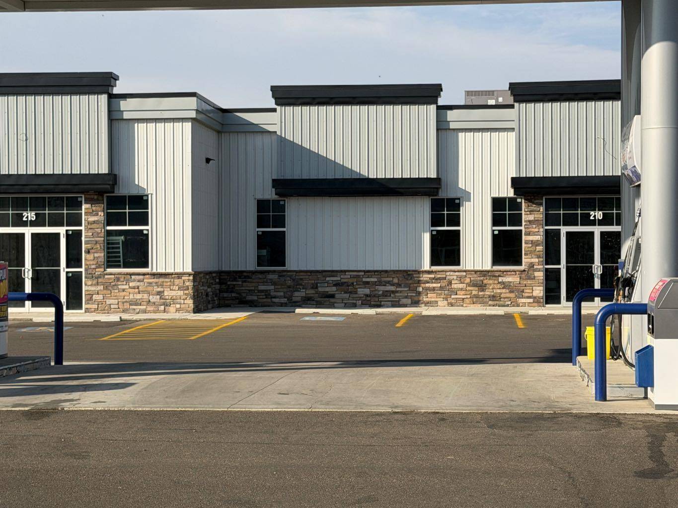 Blackfalds, AB T0M 0J0,5302 Vista TRL #210