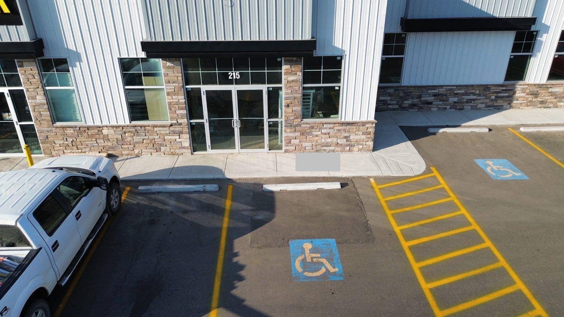 Blackfalds, AB T0M 0J0,5302 Vista TRL #210