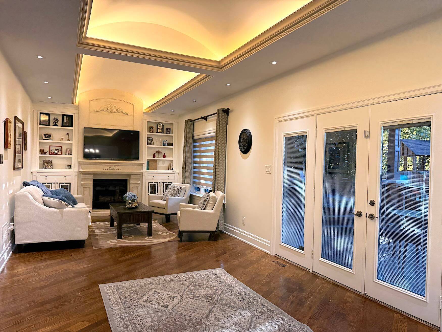 Toronto W08, ON M9B 4T2,72 Laurel AVE