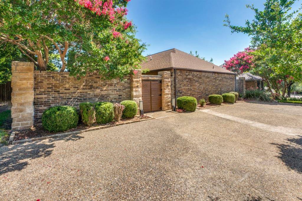 Dallas, TX 75243,9411 Whitehurst Drive