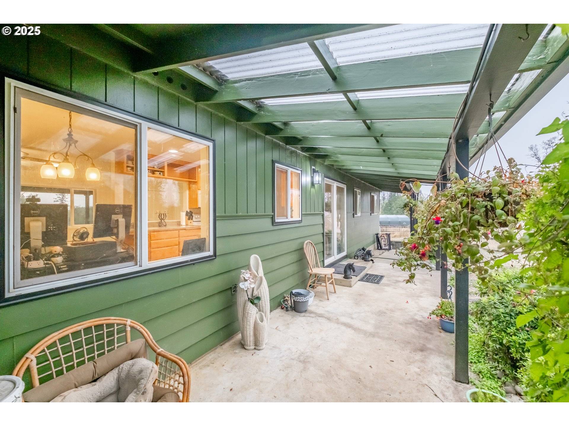 Scio, OR 97374,40235 RAINBOW DR