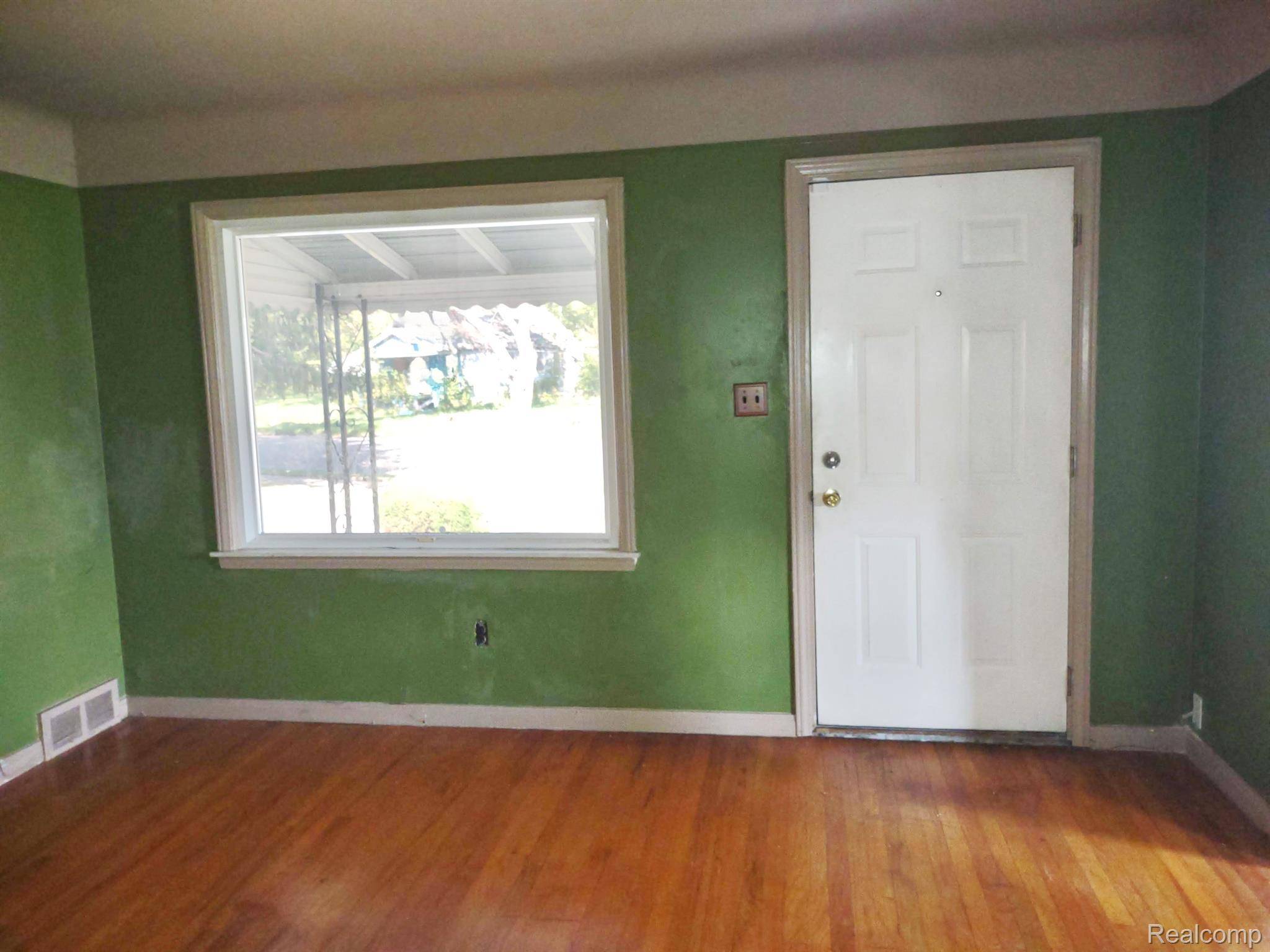 Detroit, MI 48205,17125 WALTHAM ST