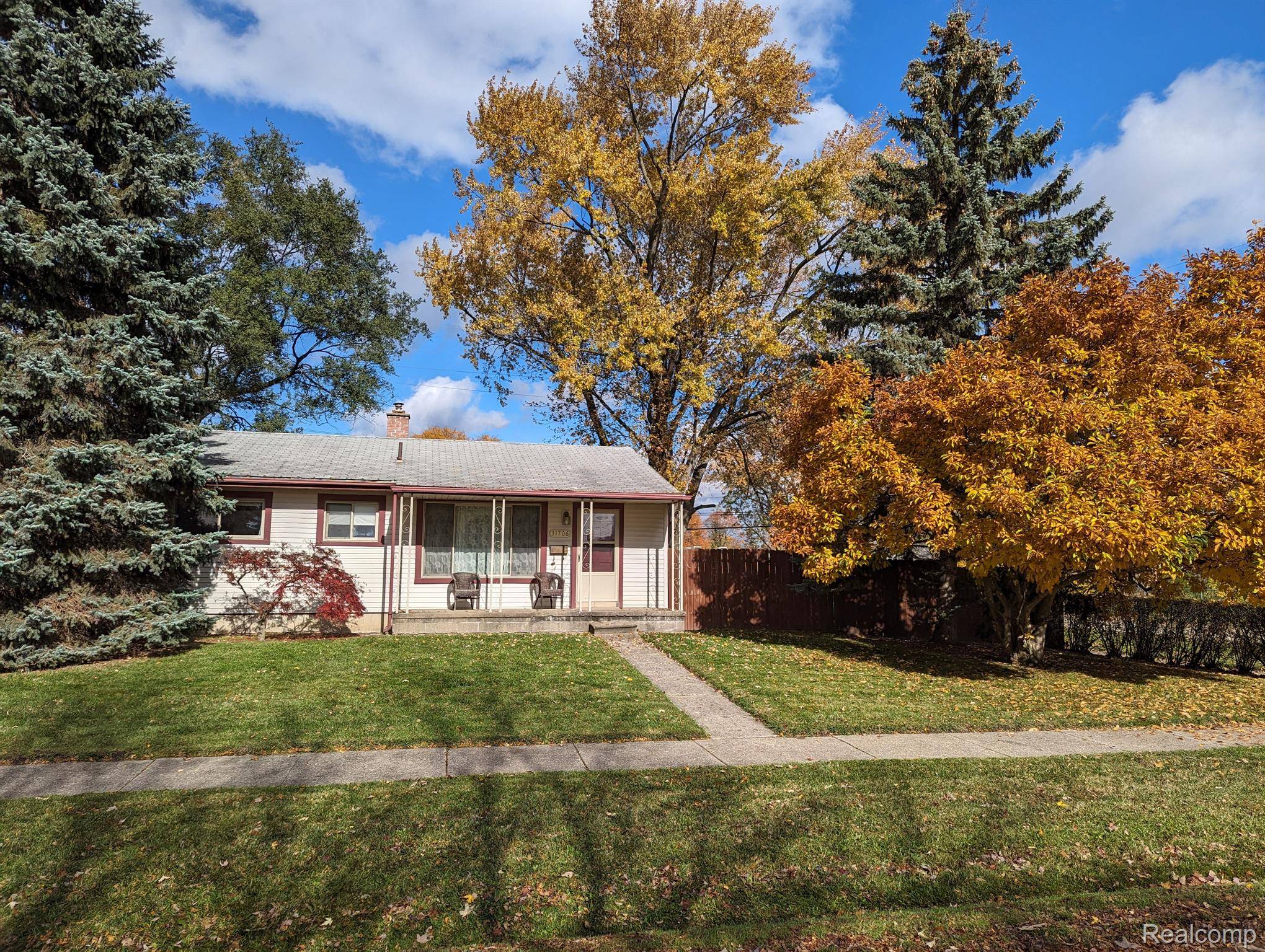 Garden City, MI 48135,31706 ELMWOOD ST