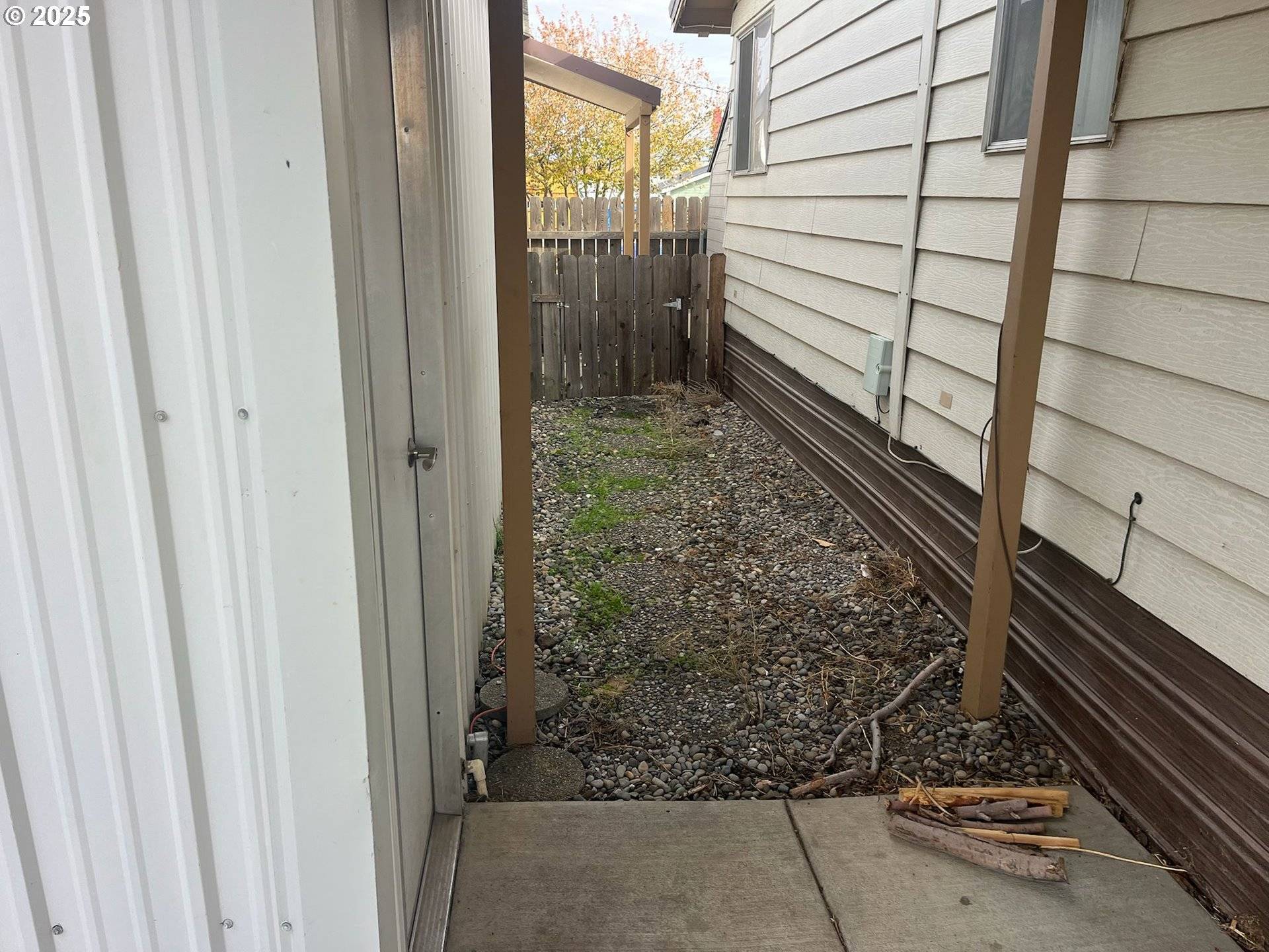 Athena, OR 97813,355 W WASHINGTON ST