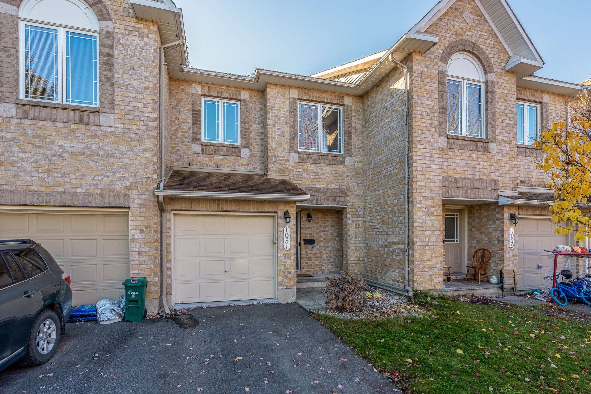 Orleans - Cumberland And Area, ON K4A 4Z7,1031 Capreol ST