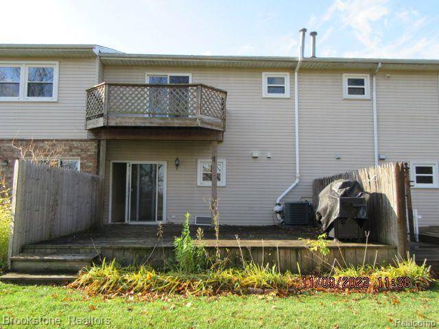 Belleville, MI 48111,13229 LAKE POINT BLVD