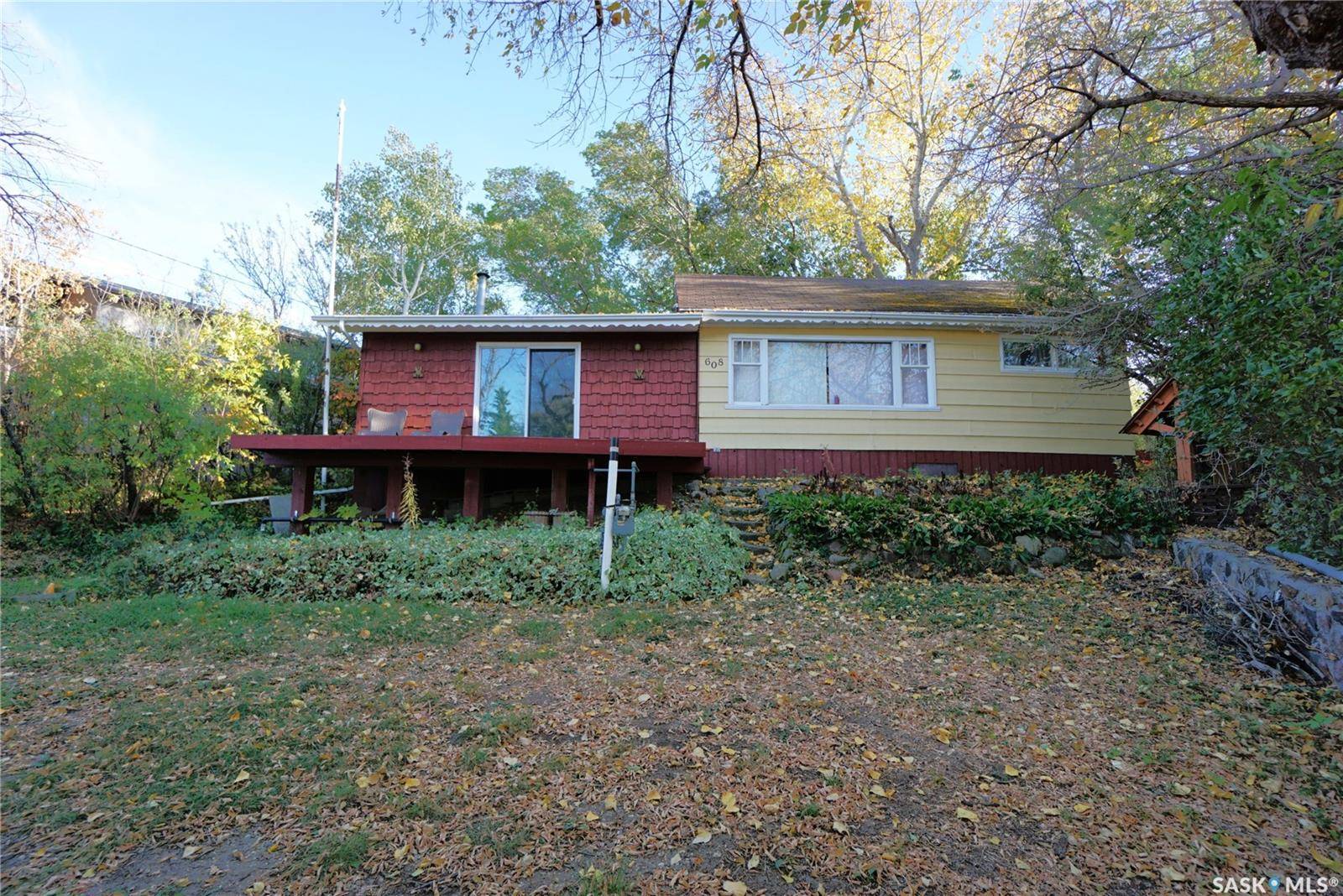 Regina Beach, SK S0G 4C0,608 Nicoll LANE