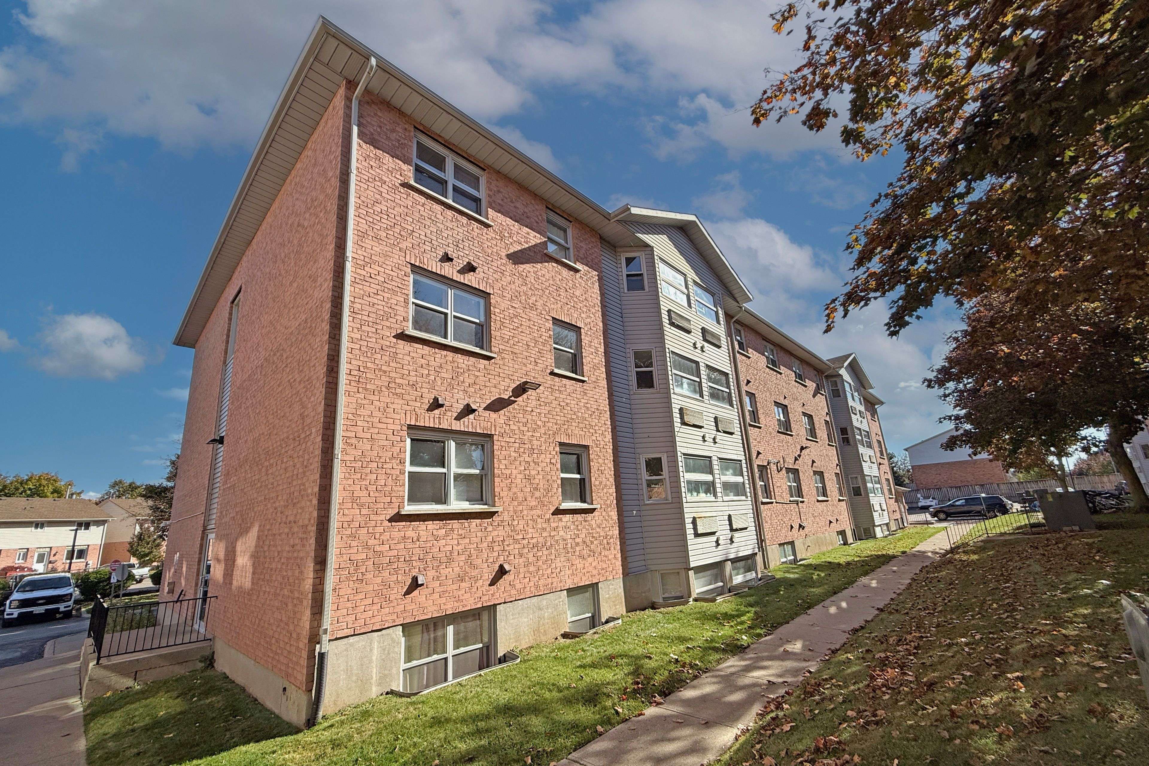 Woodstock, ON N4T 1P3,60 HIAWATHA RD #47