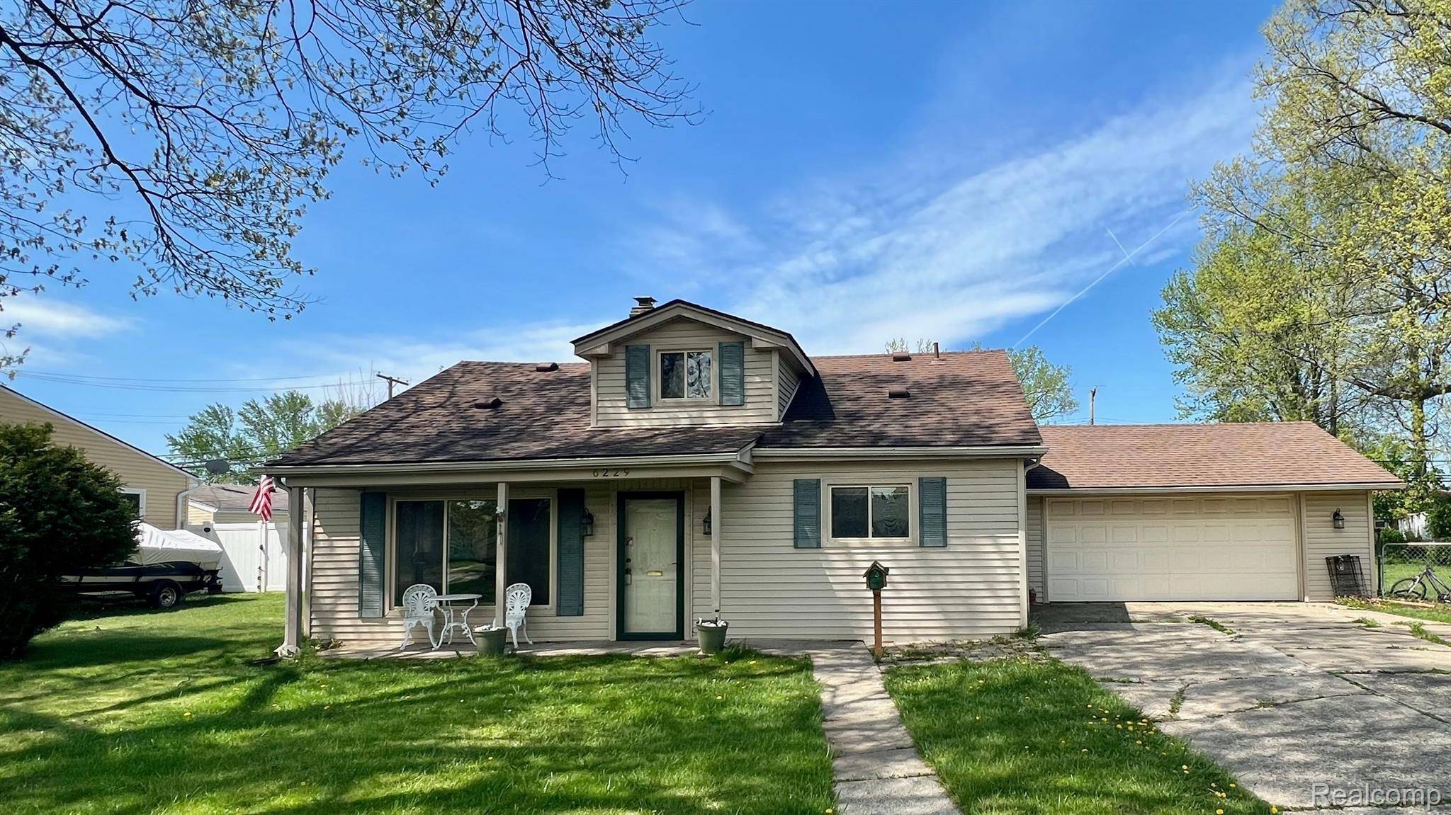 Garden City, MI 48135,6229 LATHERS ST