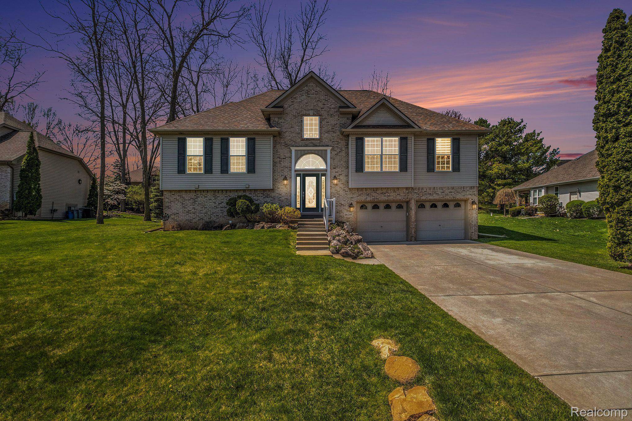 Linden, MI 48451,16216 PINE LAKE FOREST DR