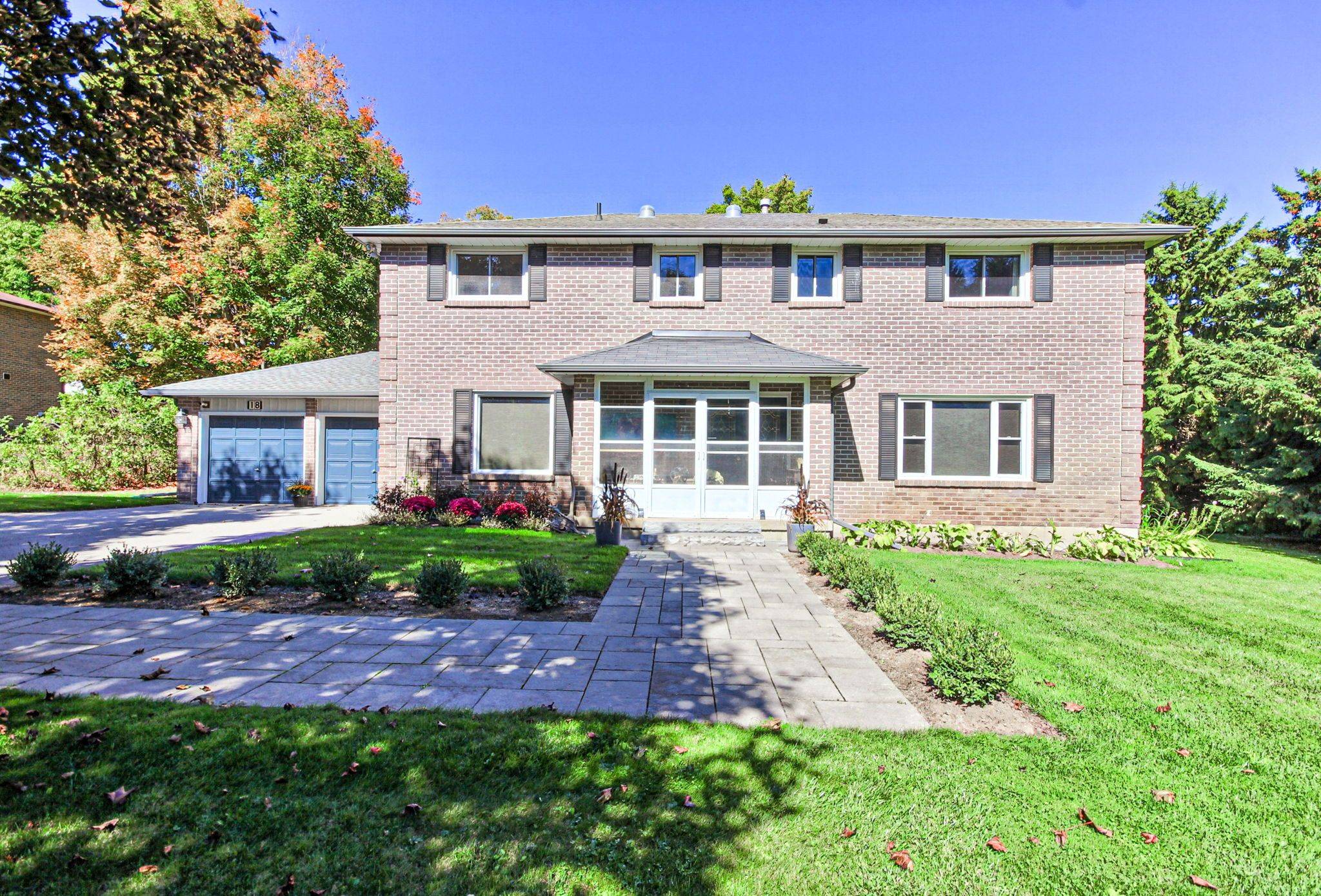 East Gwillimbury, ON L0G 1R0,18 Testa ST