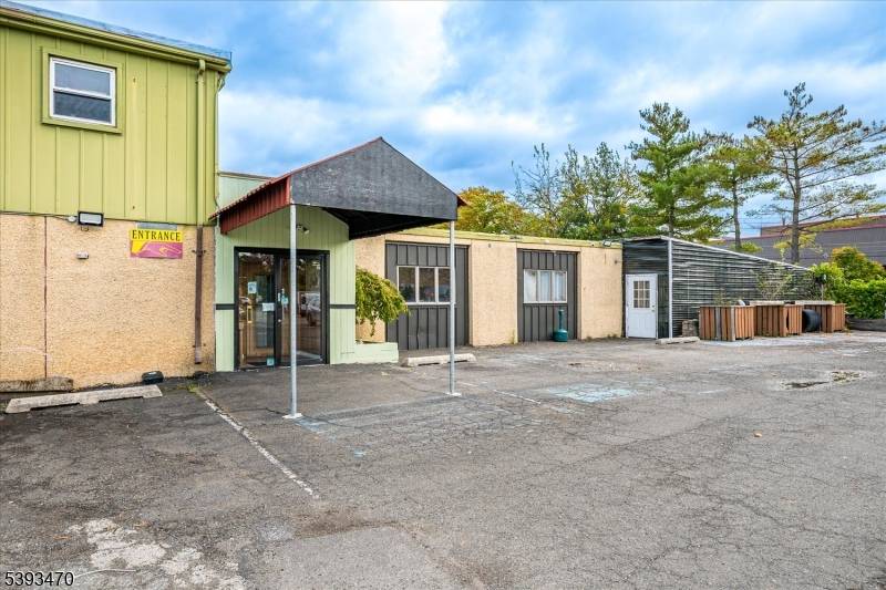 Carteret Boro, NJ 07008,1241 Roosevelt Ave