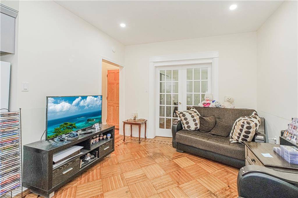 Brooklyn, NY 11219,946 Bay Ridge AVE