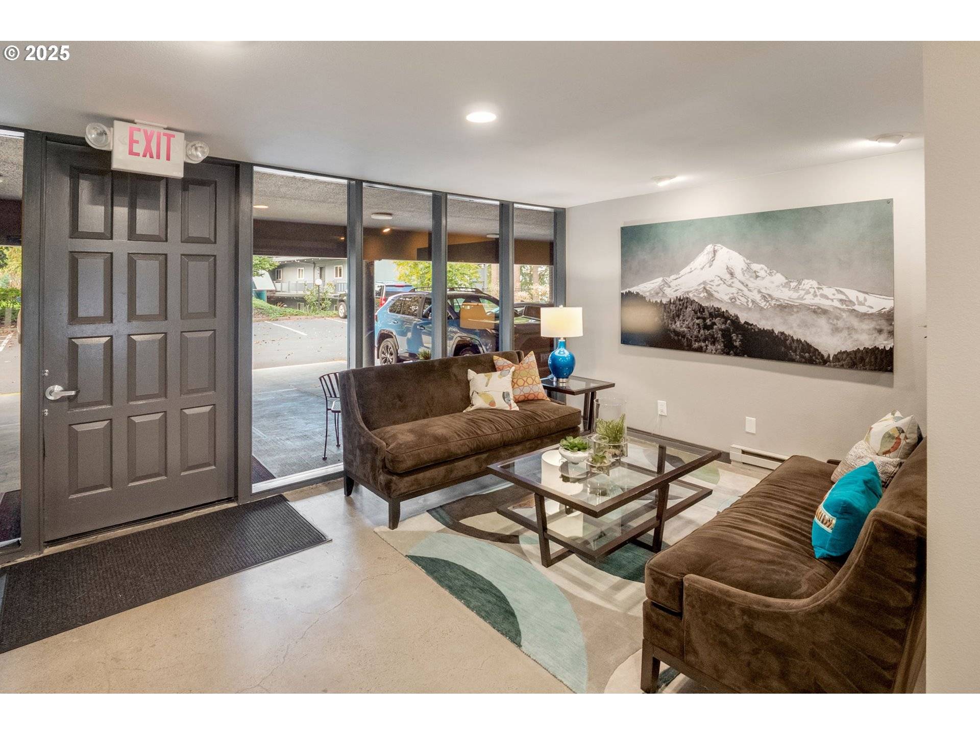 Lake Oswego, OR 97034,200 BURNHAM RD #200