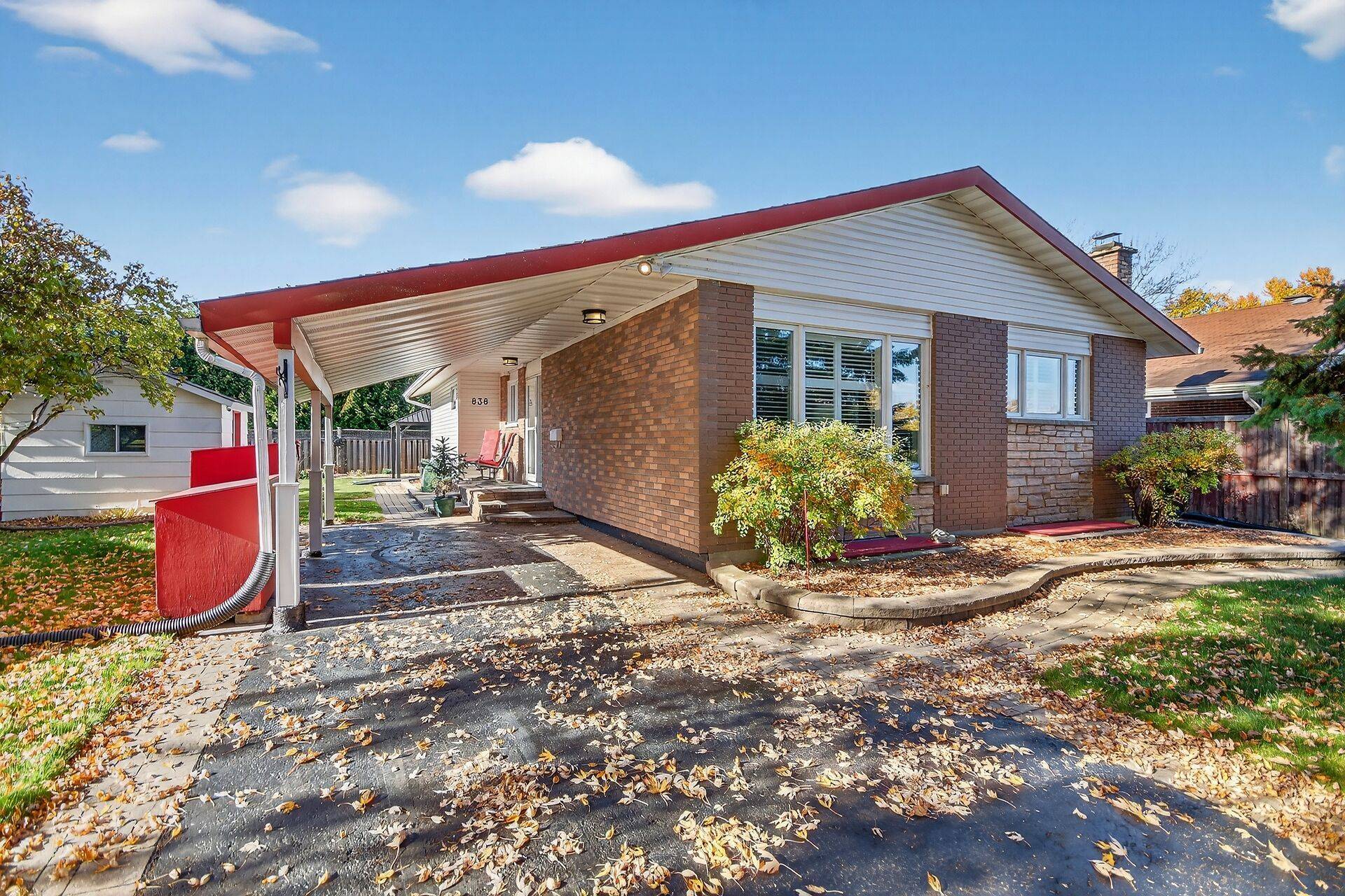 Orleans - Cumberland And Area, ON K1E 1B7,838 Balsam DR