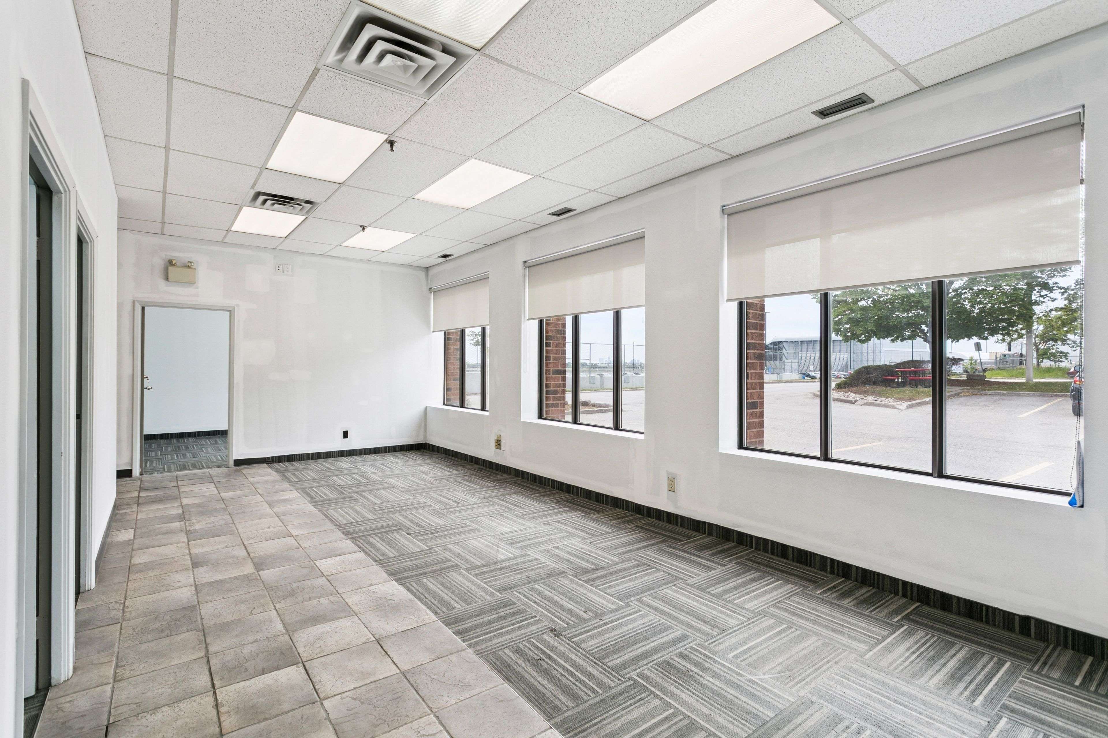 Mississauga, ON L5S 1W2,6885 Menway CT