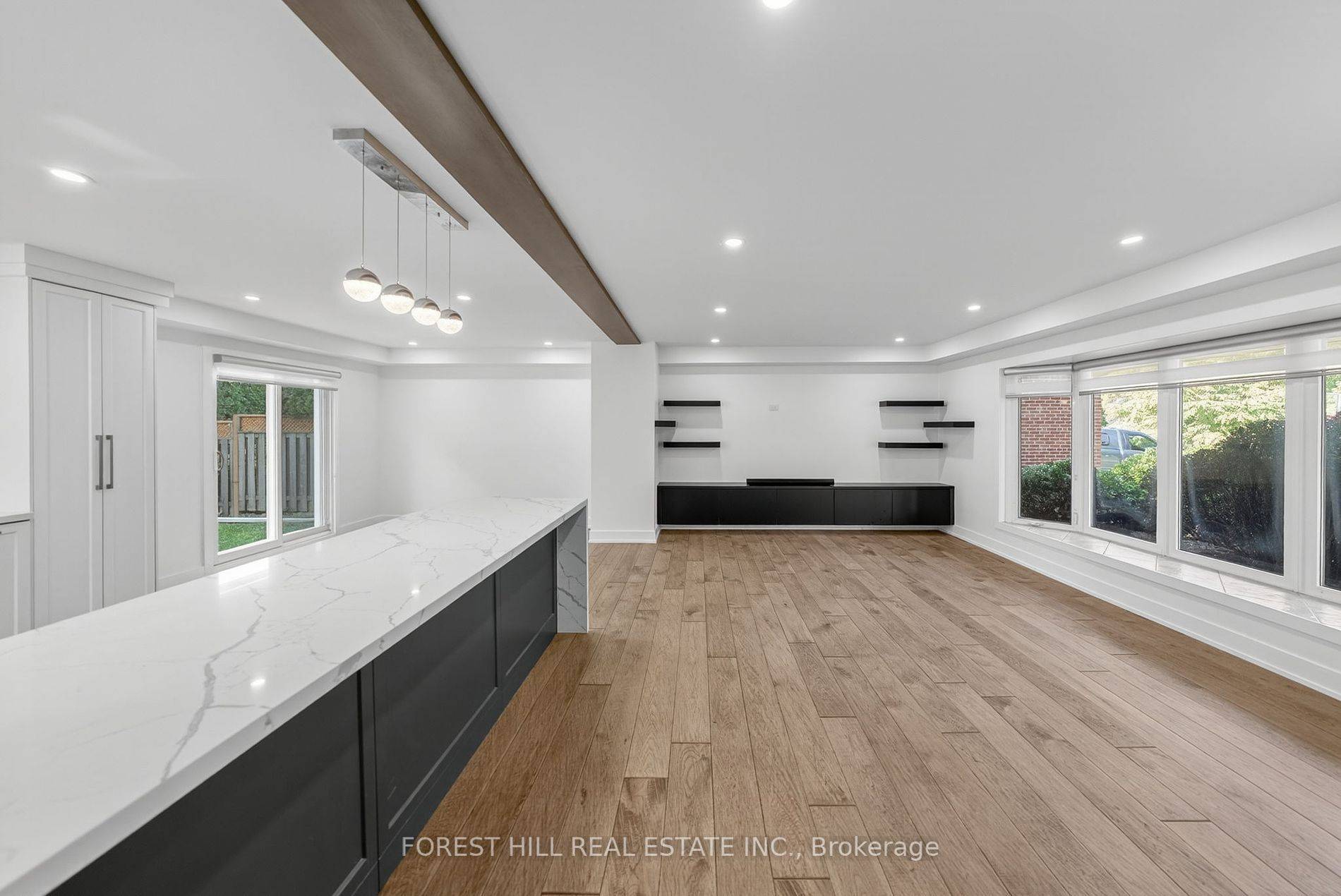 Toronto W08, ON M9C 2J9,37 Cherry Post CRES