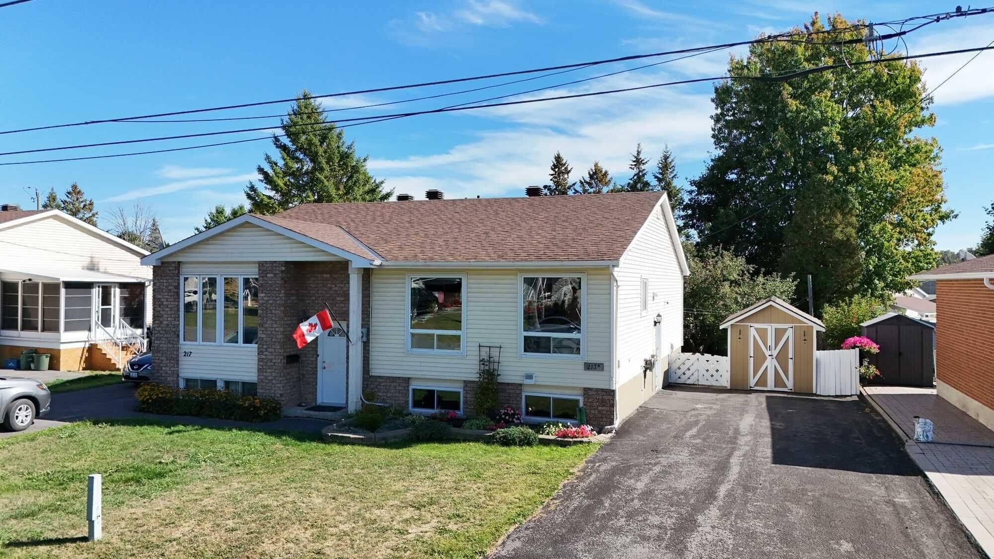 Cornwall, ON K6K 1L2,217A Mckenzie ST W