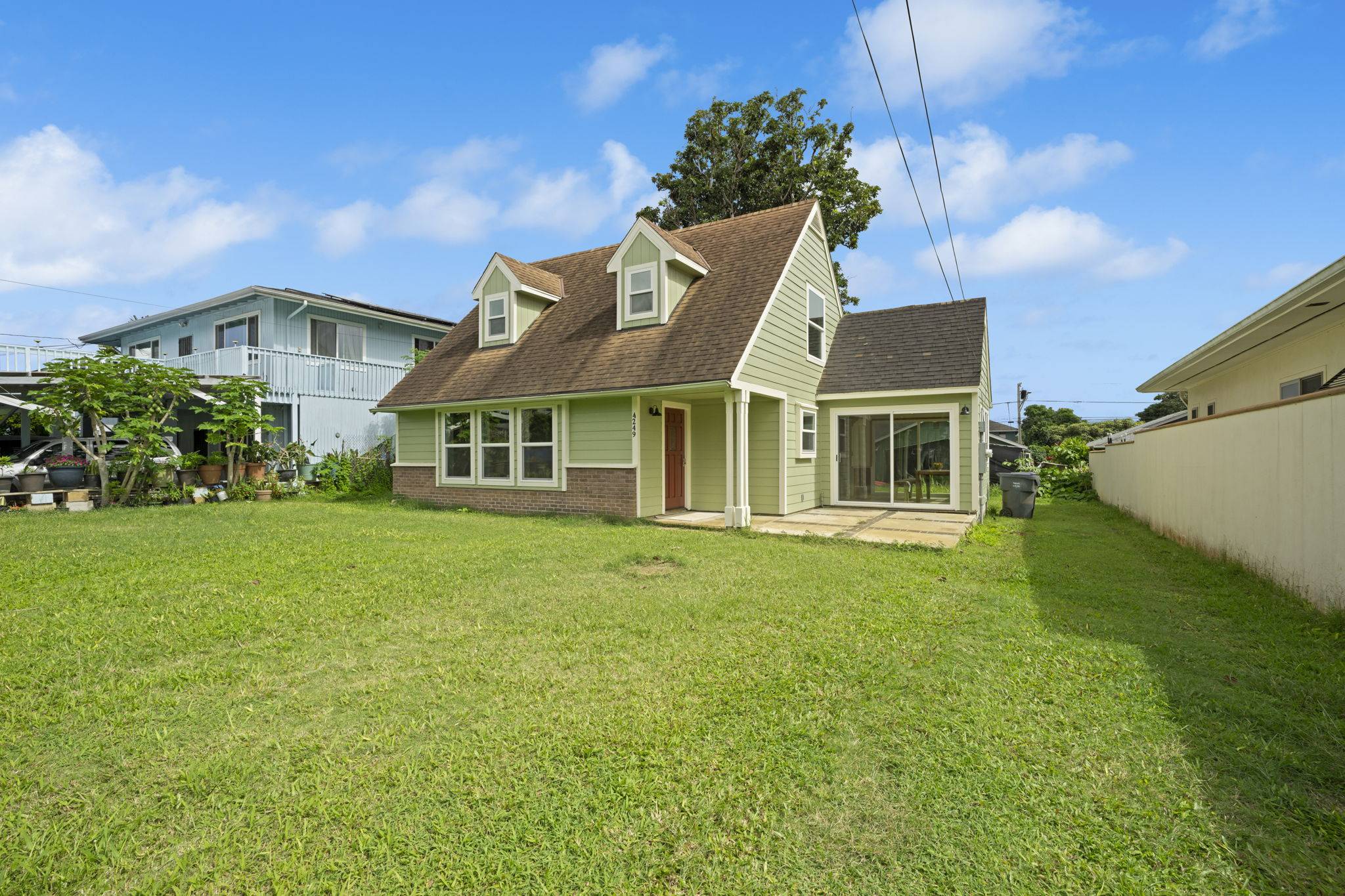 Kilauea, HI 96754,4249 MOMI ST