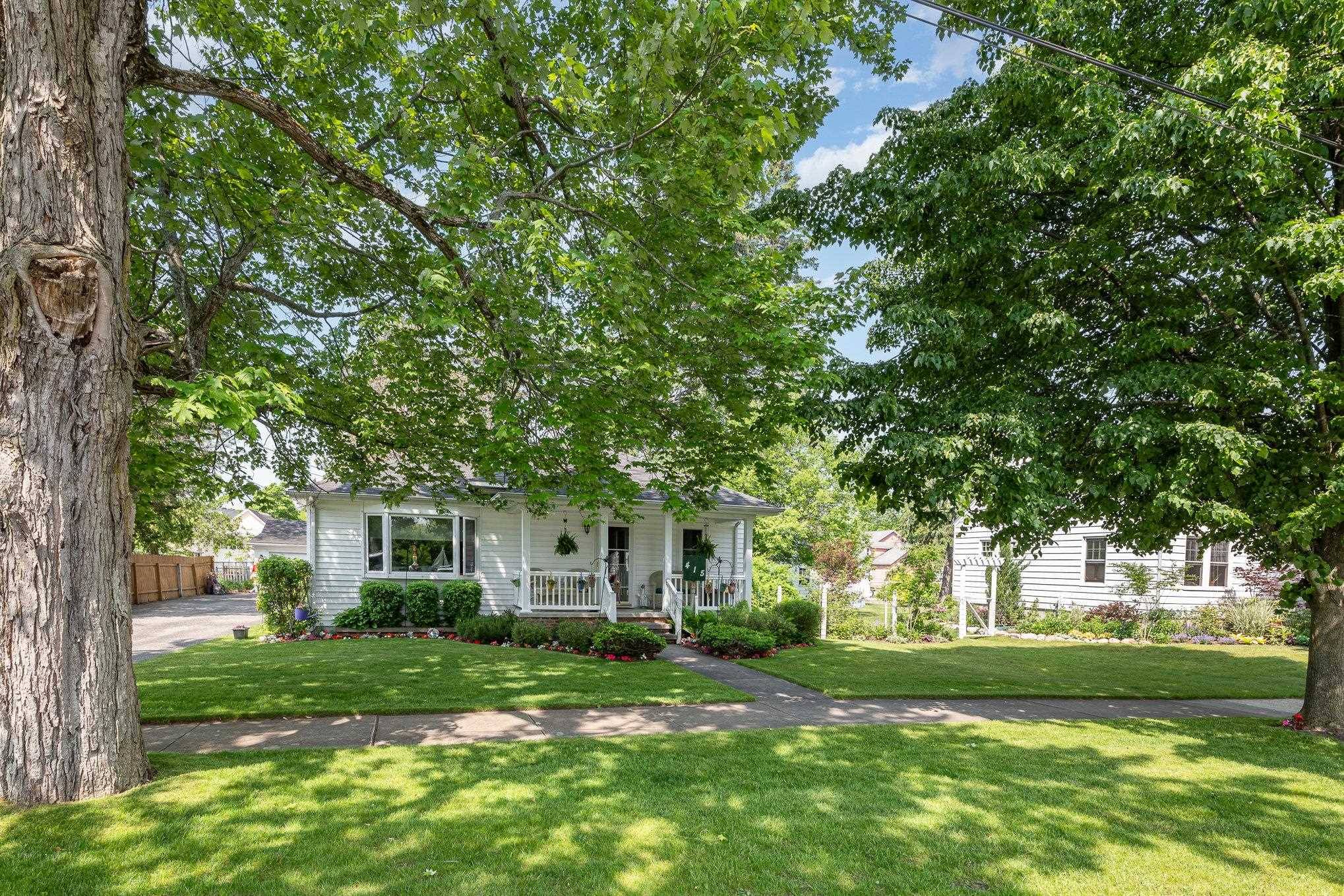 East Tawas, MI 48730,415 Church ST