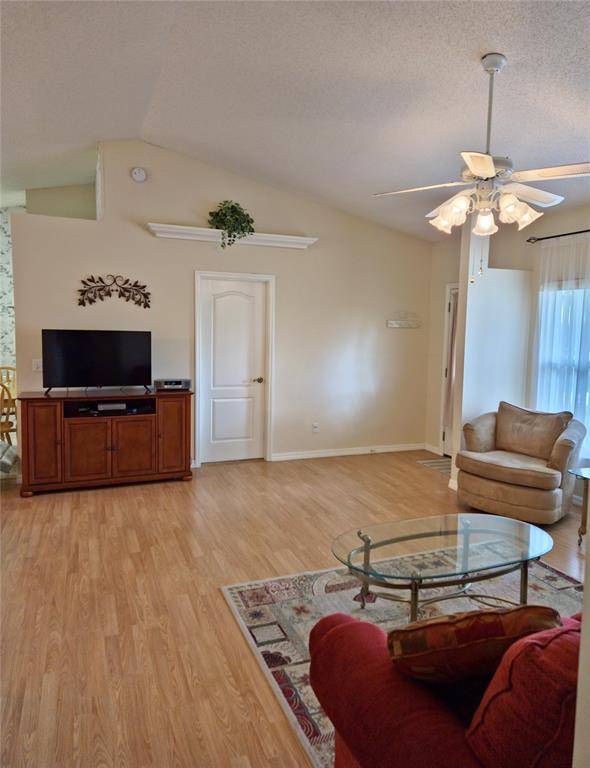 Other City - In The State Of Florida, FL 32141,2909 Pine Tree Dr