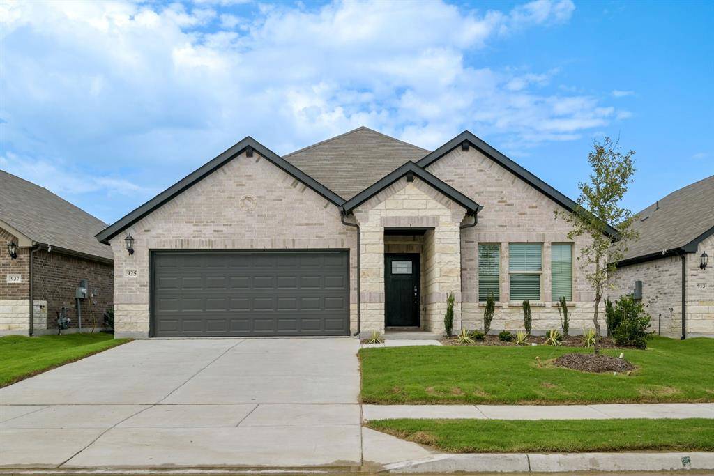 Lavon, TX 75166,925 Lily Lane