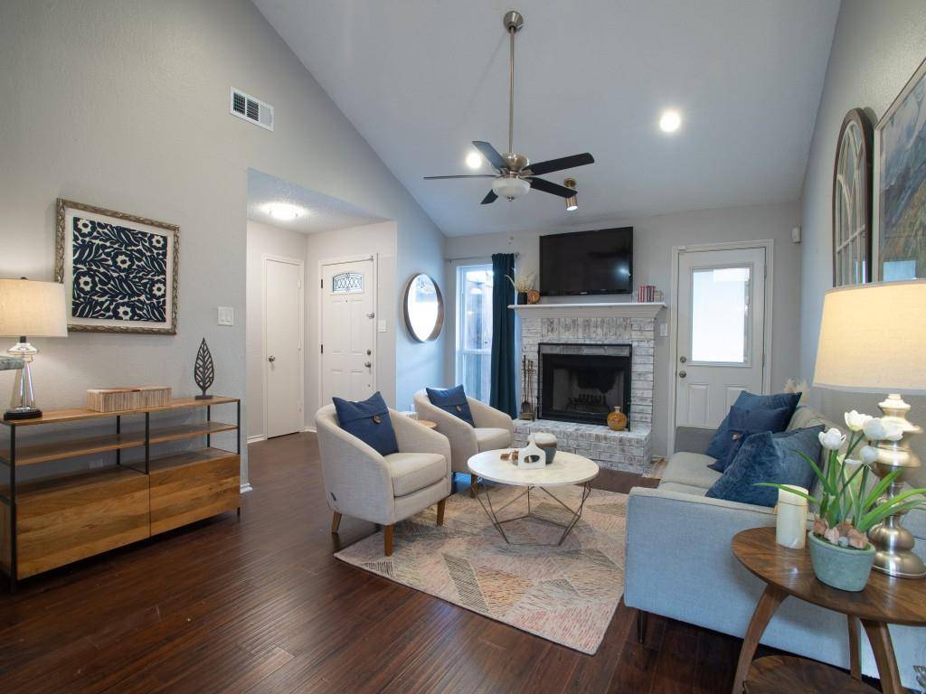 2800 Country Villa Circle, Carrollton, TX 75006