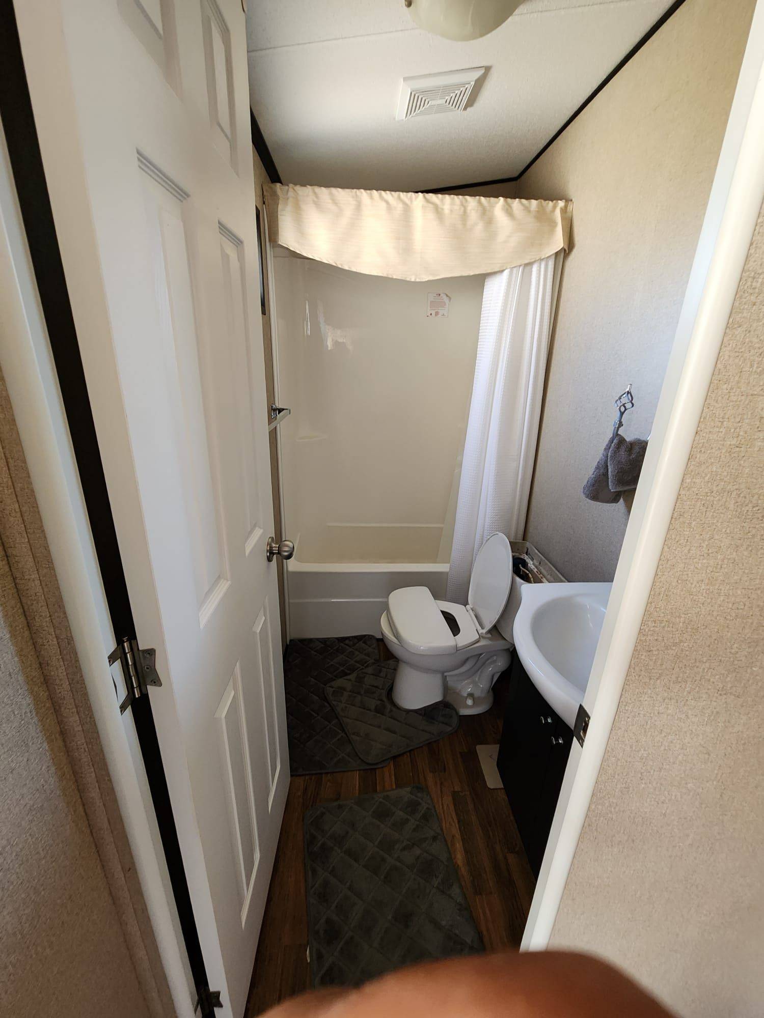 Niagara-on-the-lake, ON L0S 1J0,1501 Line 8 RD #203,207,230,258,504,508