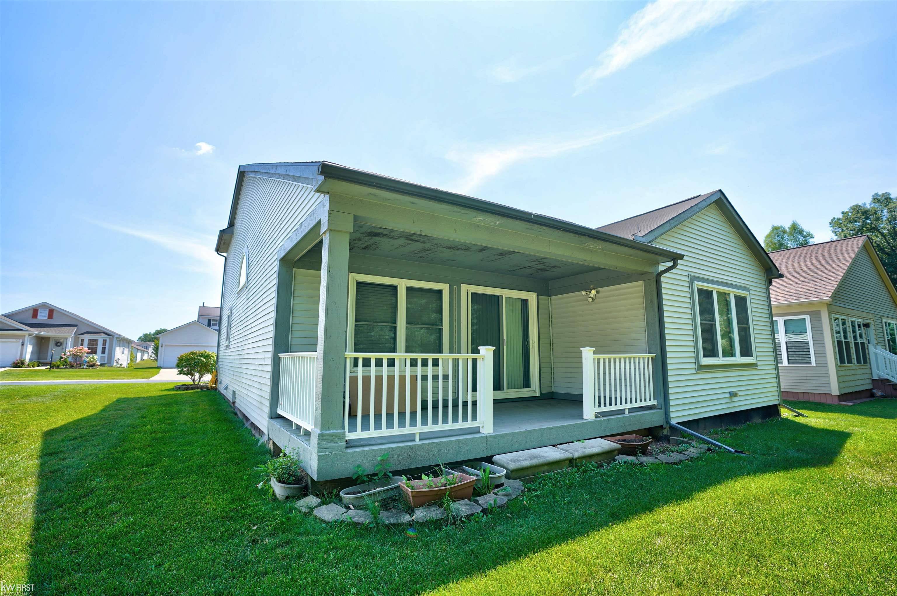 Grand Blanc, MI 48439,5220 sandalwood CIR