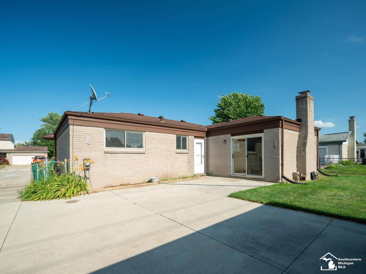 Brownstown Twp, MI 48183,27354 Oakcrest DR