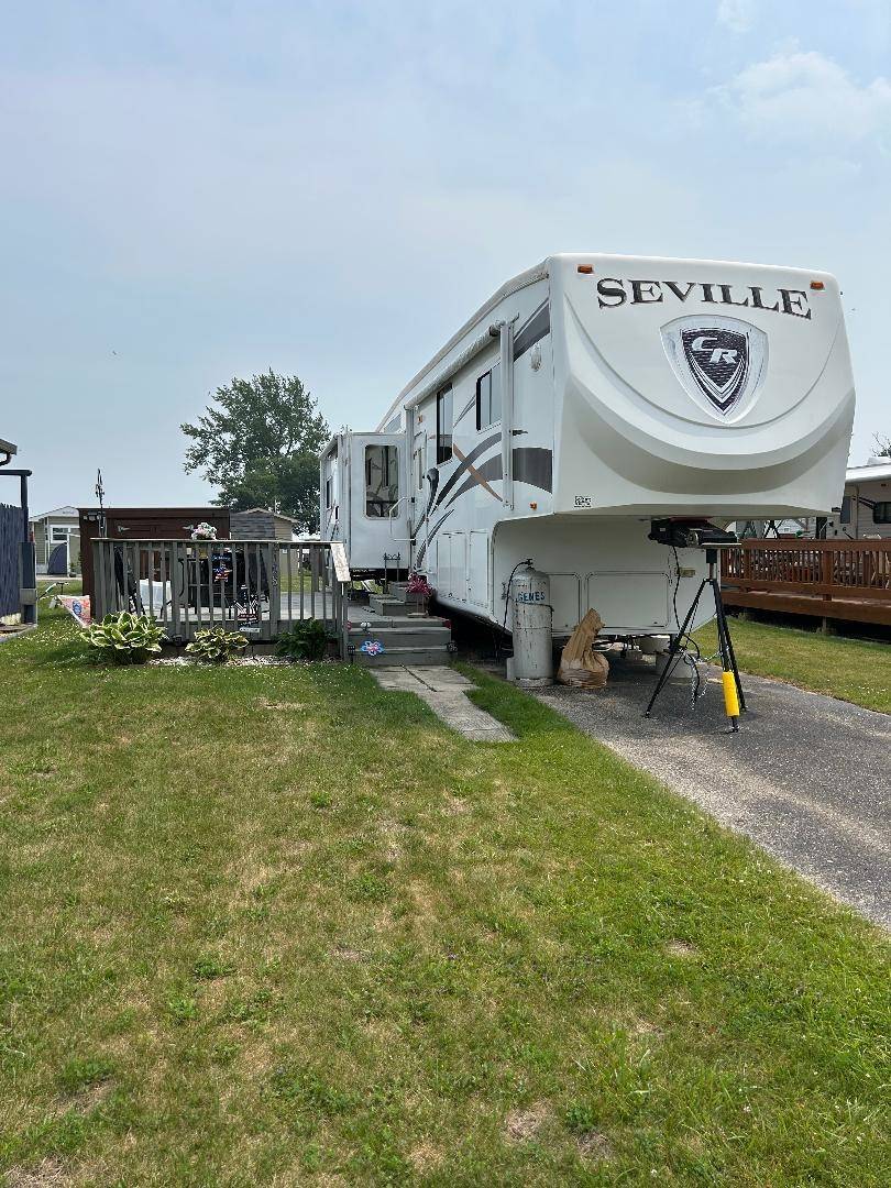 MI 48703,3675 E Michigan AVE