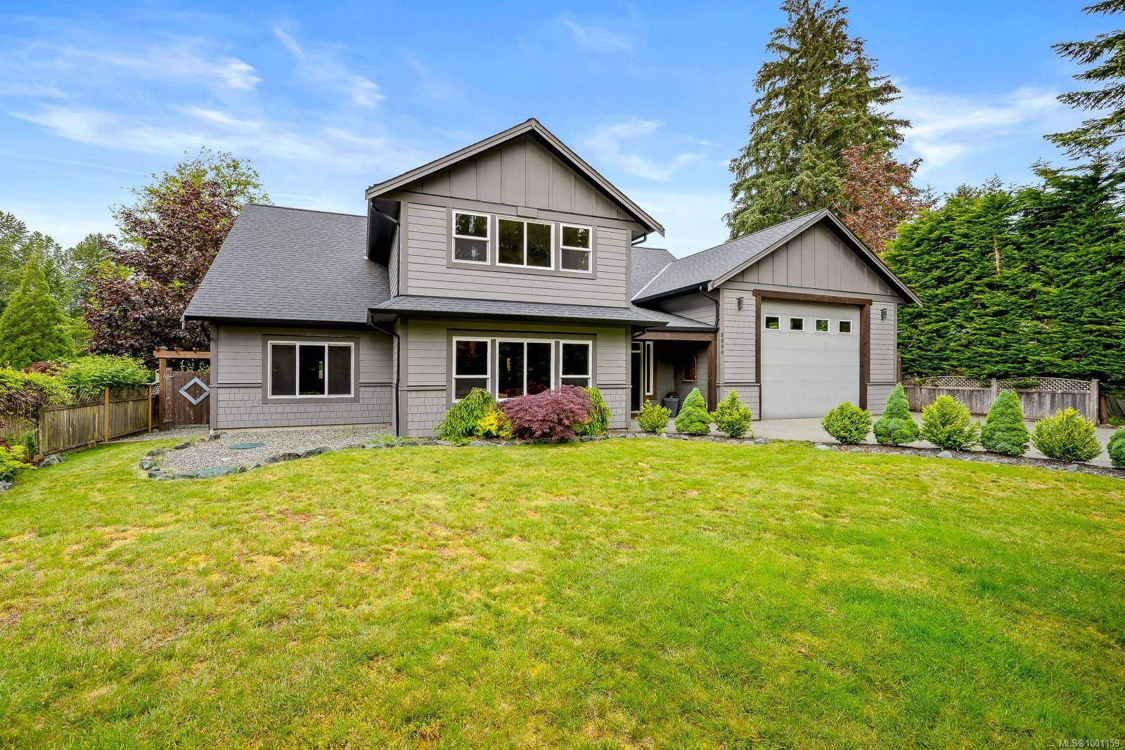 Black Creek, BC V9J 1A5,8899 HENDERSON Ave