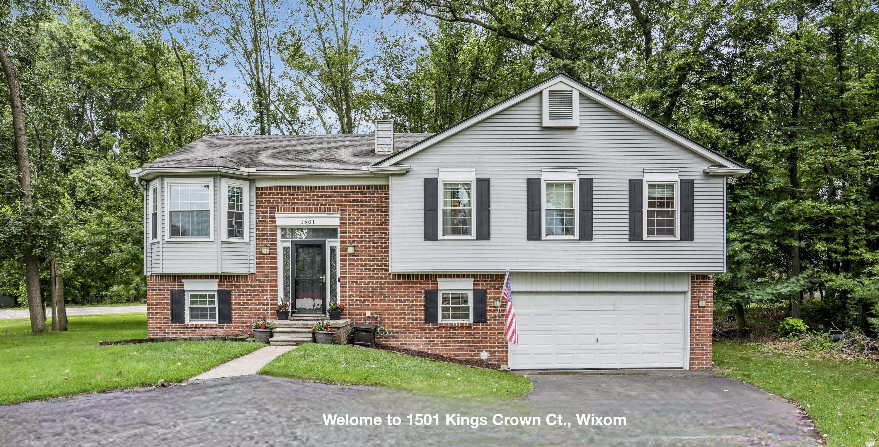 Wixom, MI 48393,1501 Kings Crown CT