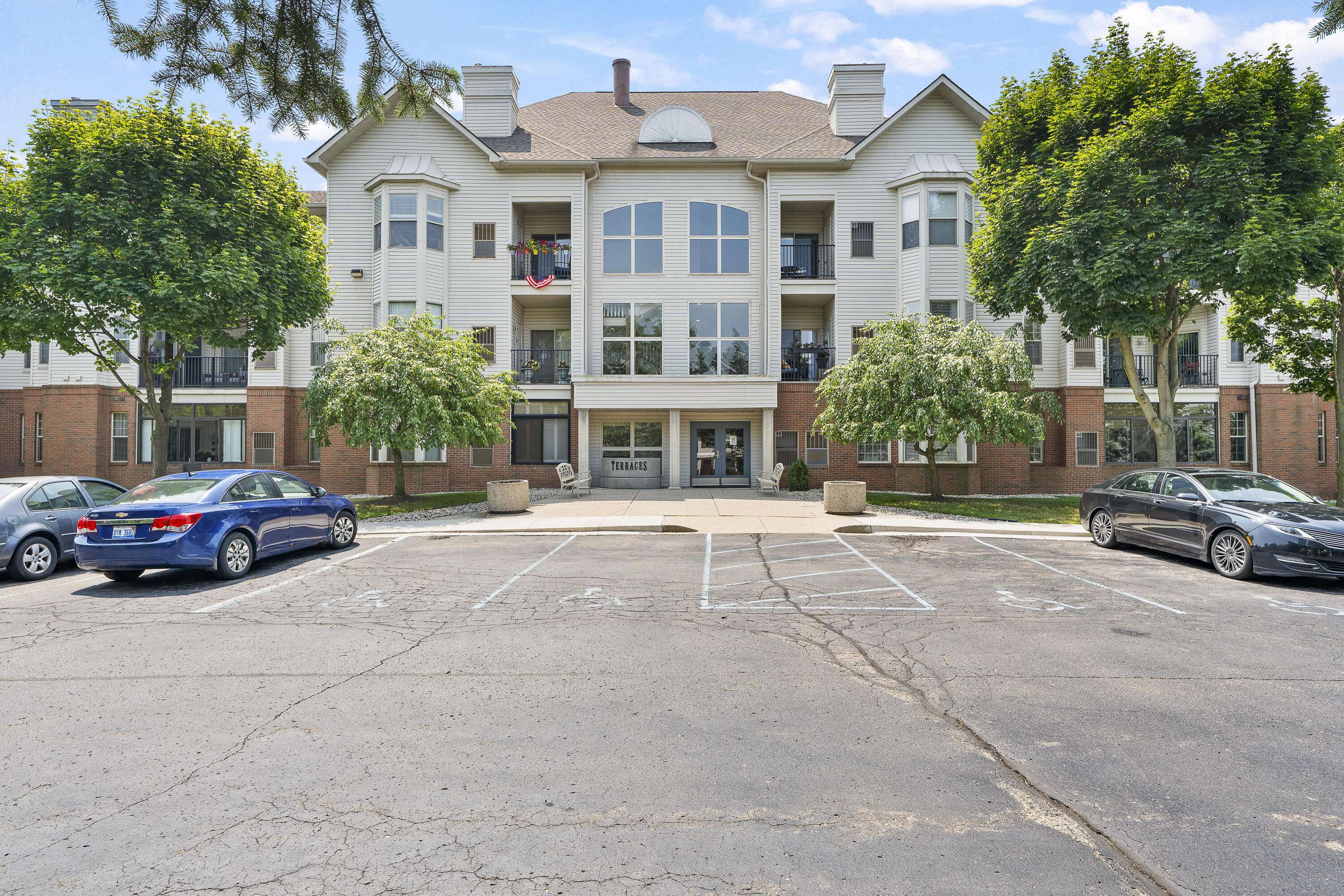 Clinton Twp, MI 48038,39144 Hayes RD