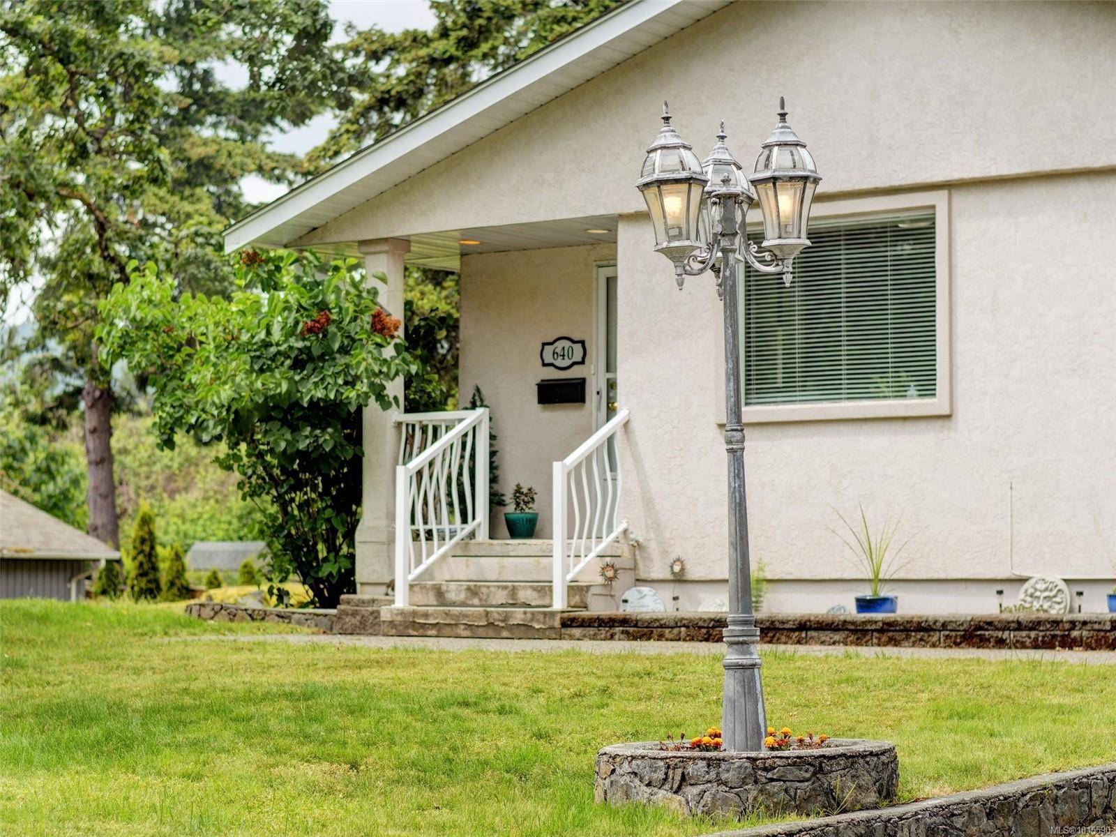 Langford, BC V9B 3E9,640 Strandlund Ave