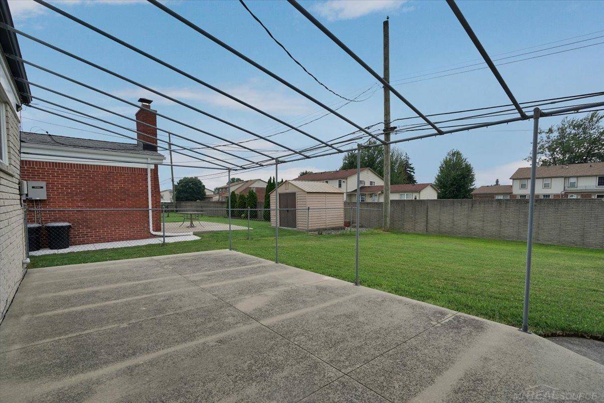 Sterling Heights, MI 48312,35203 Eden Park DR